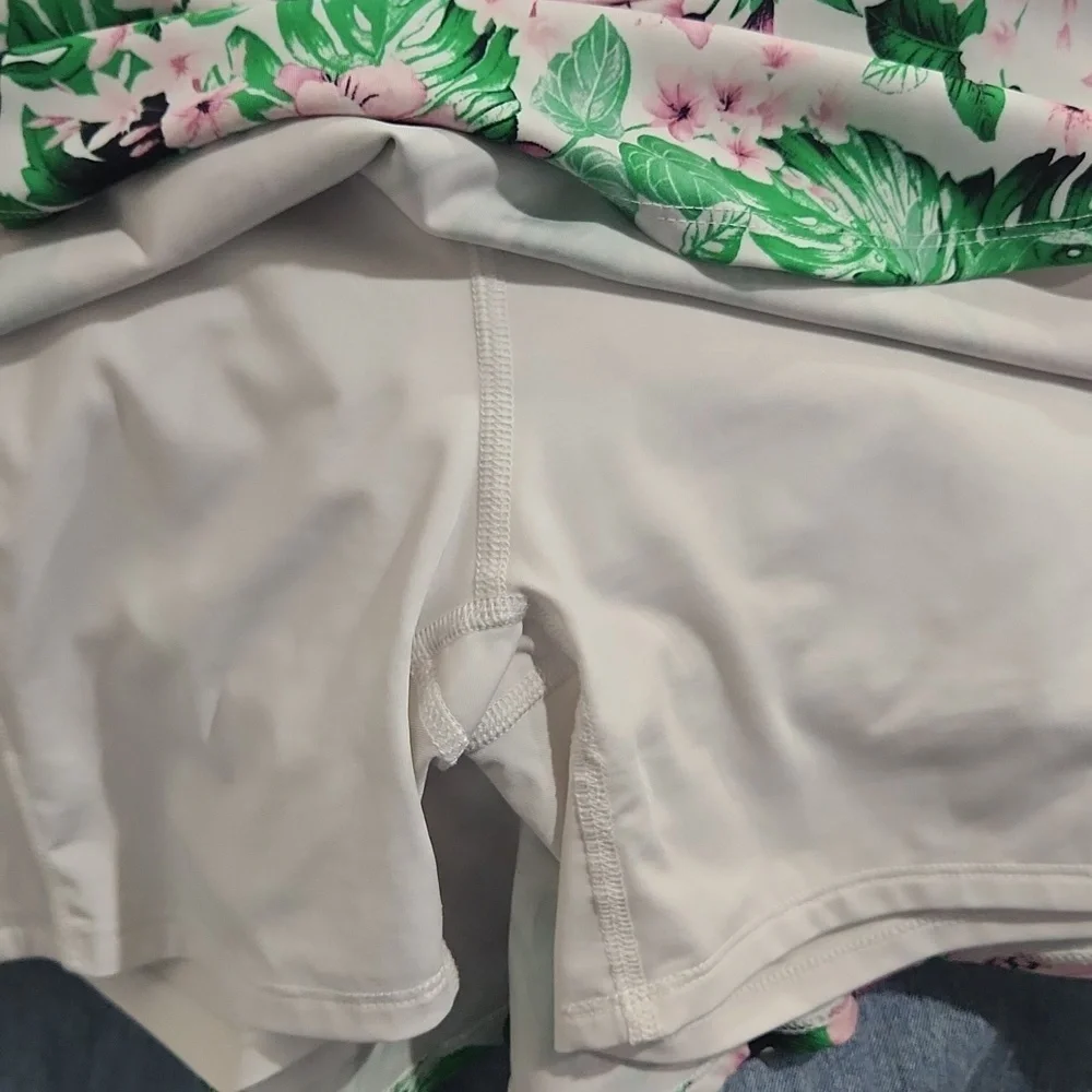 TOMMY BAHAMA ACTIVE Tropical Golf Tennis Knit Skort Size Medium Green Floral